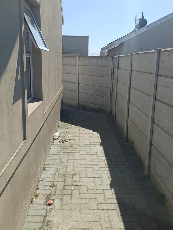 2 Bedroom Property for Sale in Bernadino Heights Western Cape